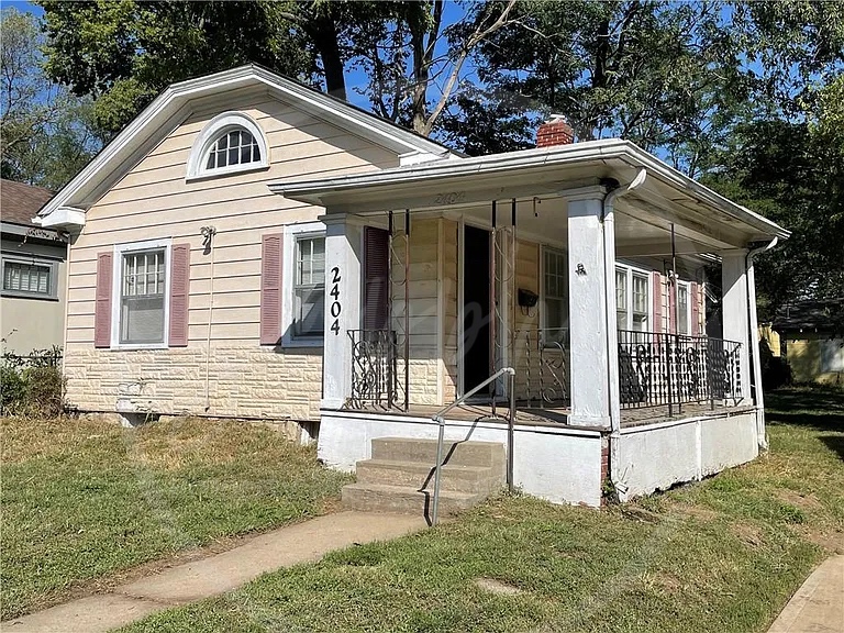 Property main image